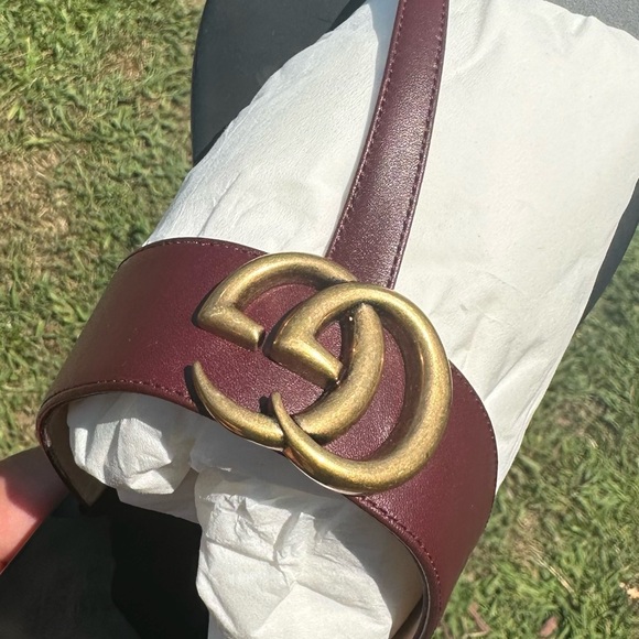 Gucci Women’s Black and Vintage Bordeaux  Sandals - Picture 9 of 9